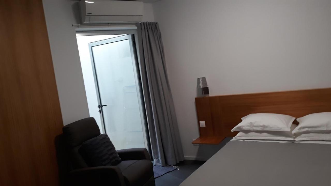 Angra Downtown Apartment Angra do Heroísmo Екстериор снимка